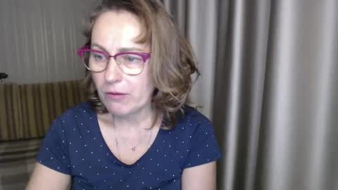 Lauraoven1 online show from 21, 12, 2024