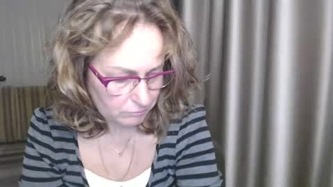 Lauraoven1 online show from 22, 12, 2024