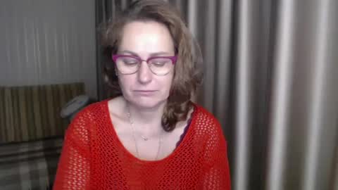 Lauraoven1 online show from 10, 1, 2025