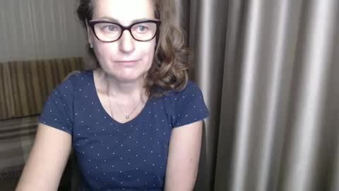 Lauraoven1 online show from 17, 1, 2025