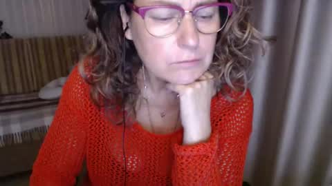 Lauraoven1 online show from 4, 10, 2025