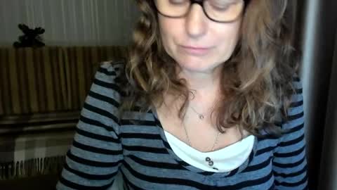 Lauraoven1 online show from 27, 10, 2025