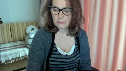 Lauraoven1 online show from 7, 5, 2026