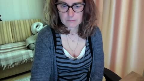 Lauraoven1 online show from 3, 6, 2026