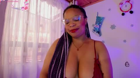 Snapshot of lauraricci_ chatting on 25, 11, 2025 Laurita Aries online show from 25, 11, 2025