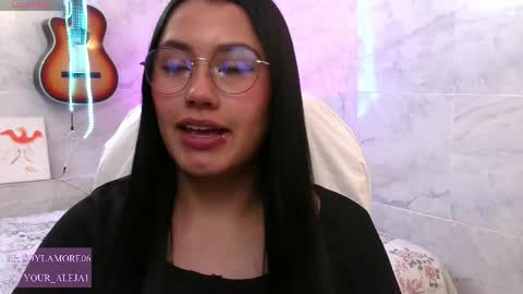 Snapshot of lauraruiz1 chatting on 5, 6, 2026 Aleja online show from 5, 6, 2026