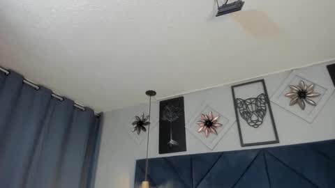 Laureen online show from 6, 12, 2024