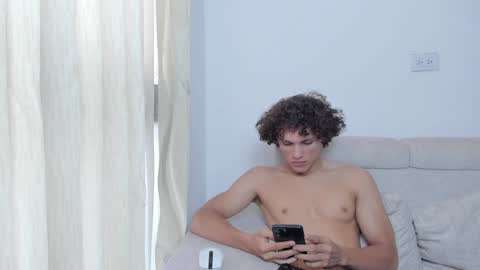 Snapshot of laureent__ chatting on 29, 12, 2024 Laureent online show from 29, 12, 2024