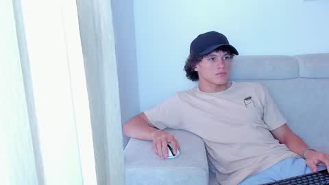 Snapshot of laureent__ chatting on 26, 1, 2025 Laureent online show from 26, 1, 2025