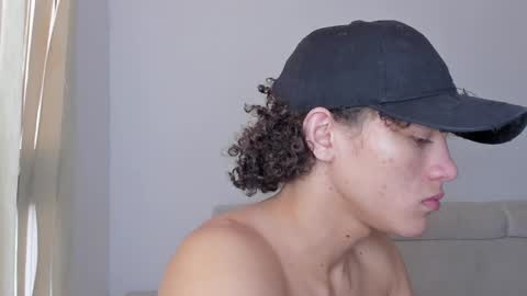 Snapshot of laureent__ chatting on 29, 1, 2025 Laureent online show from 29, 1, 2025