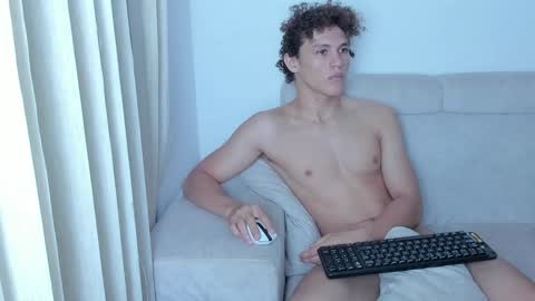 Snapshot of laureent__ chatting on 7, 2, 2025 Laureent online show from 7, 2, 2025