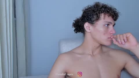 Snapshot of laureent__ chatting on 11, 2, 2025 Laureent online show from 11, 2, 2025