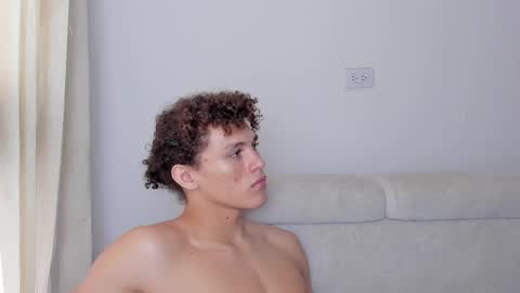 Snapshot of laureent__ chatting on 12, 2, 2025 Laureent online show from 12, 2, 2025