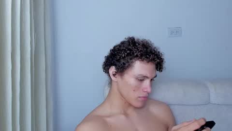 Snapshot of laureent__ chatting on 15, 2, 2025 Laureent online show from 15, 2, 2025