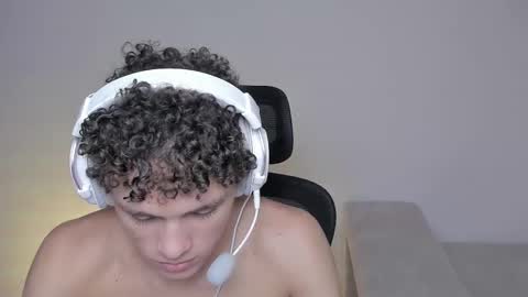 Snapshot of laureent__ chatting on 11, 9, 2025 Laureent online show from 11, 9, 2025