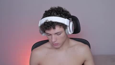 Snapshot of laureent__ chatting on 13, 10, 2025 Laureent online show from 13, 10, 2025