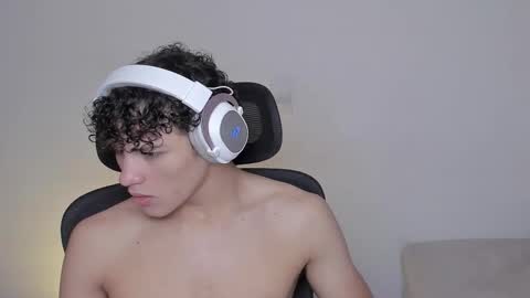 Snapshot of laureent__ chatting on 16, 10, 2025 Laureent online show from 16, 10, 2025