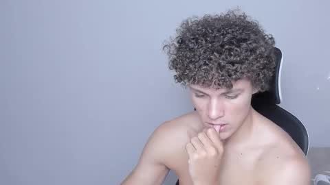 Snapshot of laureent__ chatting on 17, 10, 2025 Laureent online show from 17, 10, 2025