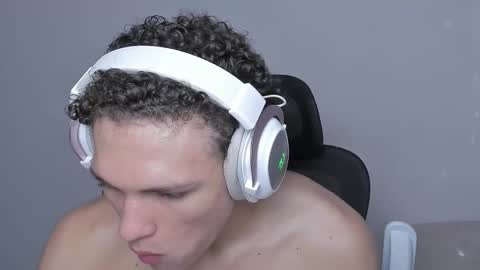 Snapshot of laureent__ chatting on 23, 10, 2025 Laureent online show from 23, 10, 2025