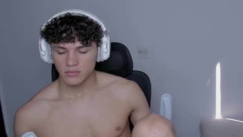 Snapshot of laureent__ chatting on 26, 10, 2025 Laureent online show from 26, 10, 2025