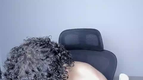 Snapshot of laureent__ chatting on 10, 11, 2025 Laureent online show from 10, 11, 2025