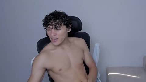 Snapshot of laureent__ chatting on 23, 11, 2025 Laureent online show from 23, 11, 2025