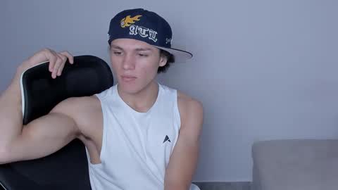 Snapshot of laureent__ chatting on 3, 12, 2025 Laureent online show from 3, 12, 2025