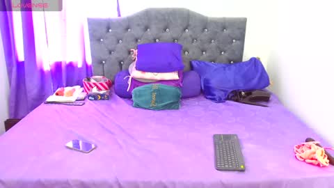 Snapshot of lauren_59 chatting on 11, 9, 2025 Lauren online show from 11, 9, 2025