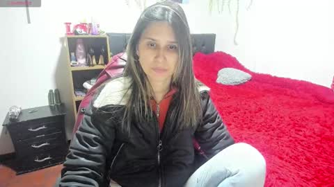 Lauren Independent model online show from 1, 12, 2025