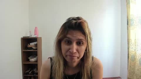 Lauren Independent model online show from 13, 5, 2026