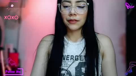 Snapshot of lauren_sweet7 chatting on 14, 10, 2025 Lauren online show from 14, 10, 2025