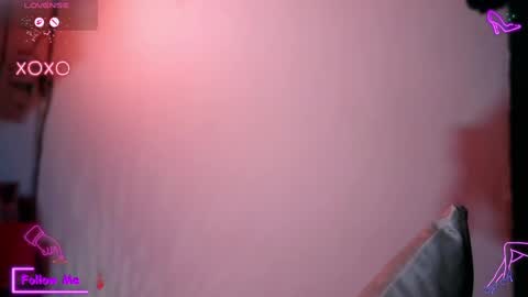 Snapshot of lauren_sweet7 chatting on 23, 10, 2025 Lauren online show from 23, 10, 2025