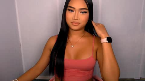 Snapshot of laurenfox16 chatting on 9, 10, 2025 chloe3 online show from 9, 10, 2025