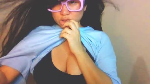 onlyfan laureng7 - 7 laureng2 online show from 2, 4, 2026