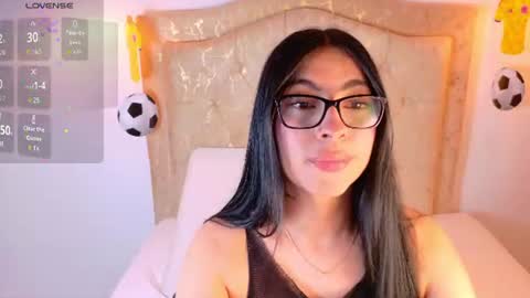 Snapshot of laurenn_smitth chatting on 13, 6, 2026 laurenn_smitth online show from 13, 6, 2026