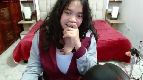 laurent online show from 1, 3, 2025