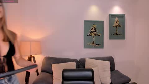 Snapshot of laurentrosse1 chatting on 21, 2, 2026 Laurent Rosse online show from 21, 2, 2026