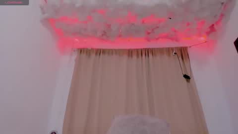 Lauu G online show from 5, 3, 2025