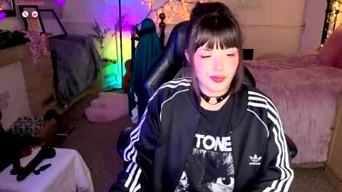 Snapshot of lavenderrzz19 chatting on 26, 4, 2026 Lavenderrzz online show from 26, 4, 2026