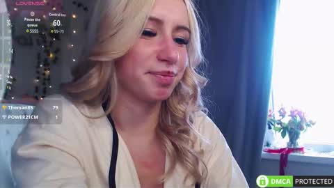 Snapshot of lavinell chatting on 13, 9, 2025 Mia online show from 13, 9, 2025