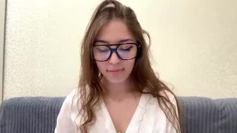 Elina online show from 6, 7, 2026