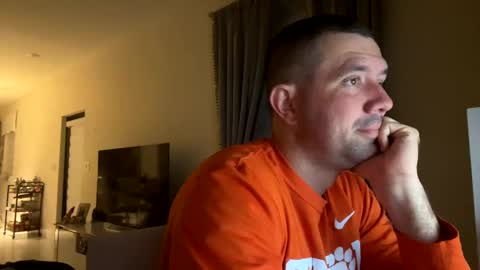 Snapshot of law_cambio chatting on 9, 1, 2025 law_cambio online show from 9, 1, 2025