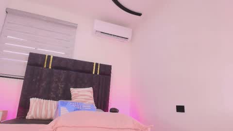 Lay Madison  online show from 14, 12, 2025