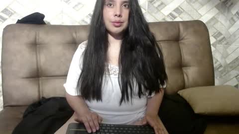 Snapshot of laya_seduce chatting on 12, 1, 2026 Laya seduce online show from 12, 1, 2026