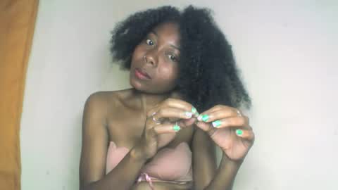 Snapshot of layannek chatting on 20, 9, 2025 layannek online show from 20, 9, 2025