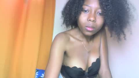 Snapshot of layannek chatting on 22, 9, 2025 layannek online show from 22, 9, 2025