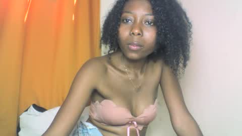 Snapshot of layannek chatting on 24, 9, 2025 layannek online show from 24, 9, 2025