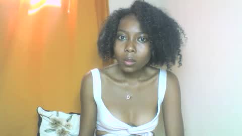 Snapshot of layannek chatting on 29, 9, 2025 layannek online show from 29, 9, 2025