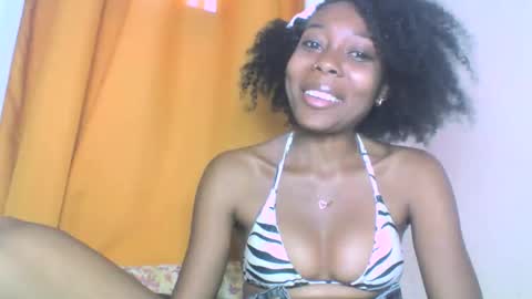 Snapshot of layannek chatting on 4, 10, 2025 layannek online show from 4, 10, 2025