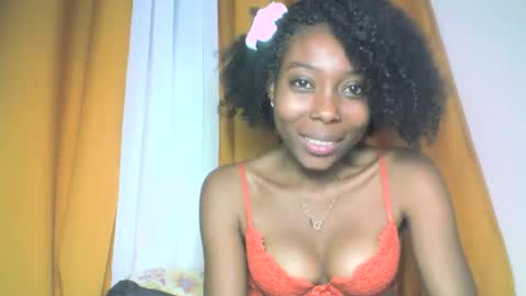 Snapshot of layannek chatting on 5, 10, 2025 layannek online show from 5, 10, 2025